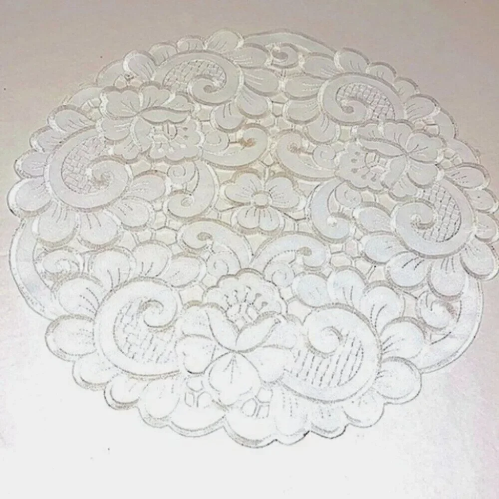 6PC 15” White Round Cut Out Pattern Embroidery Placemats